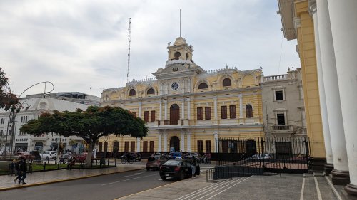 La Plaza de Armas et sa Cathédrale