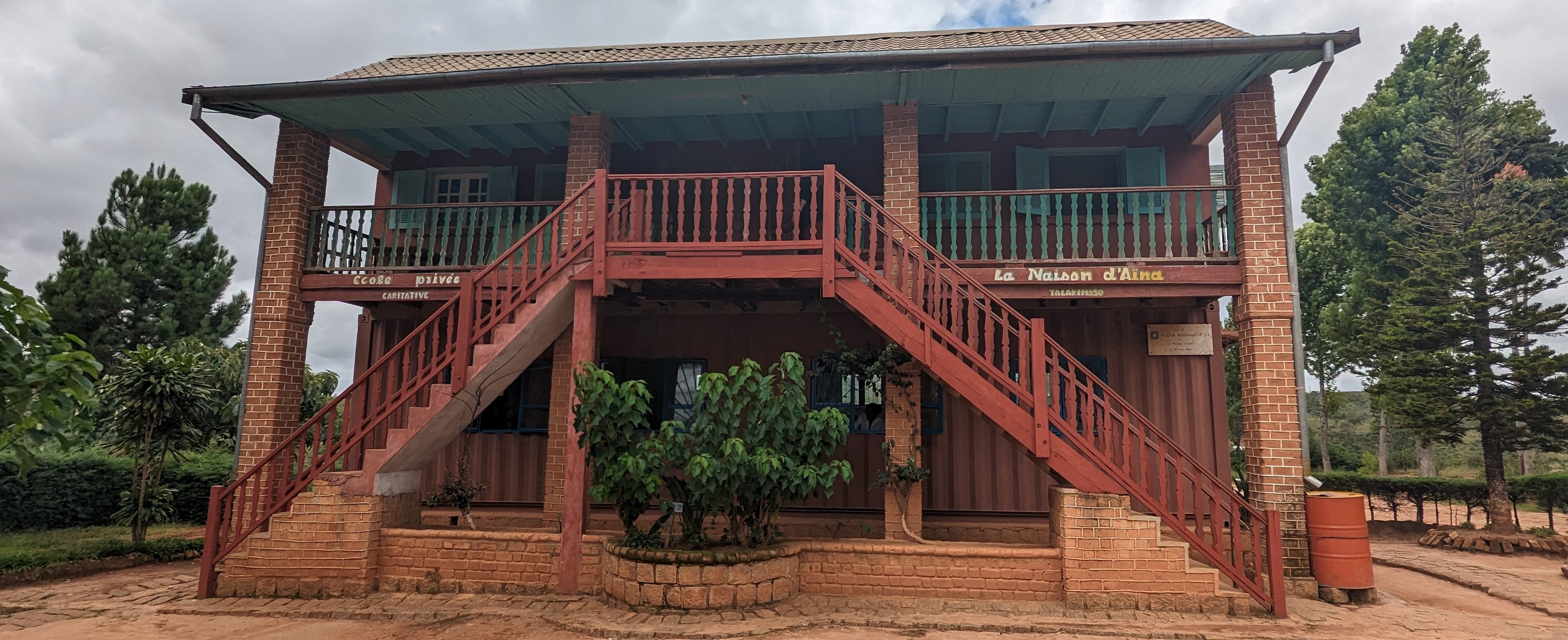 La Maison d'Aïna est située à Madagascar, à Talakimaso, dans la région des Hauts Plateaux.